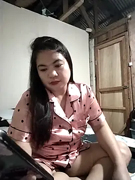 Snapshot of Zyramae_25 chatting on 04/20/26, 10:40 Zyramae 25 online show from 04/20/26, 10:40