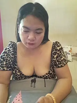 Snapshot of Zyramae_25 chatting on 05/14/26, 05:03 Zyramae 25 online show from 05/14/26, 05:03
