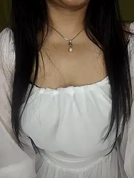 Snapshot of Ishaa_03 chatting on 03/11/26, 08:31 Ishaa 03 online show from 03/11/26, 08:31