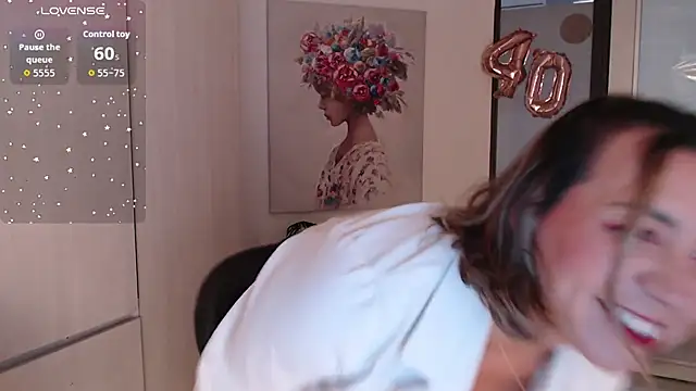 milfsecret69 online show from 03/13/26, 11:50