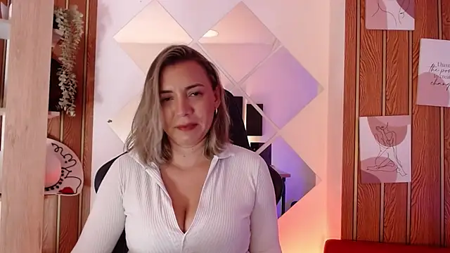 milfsecret69 online show from 07/17/26, 10:44