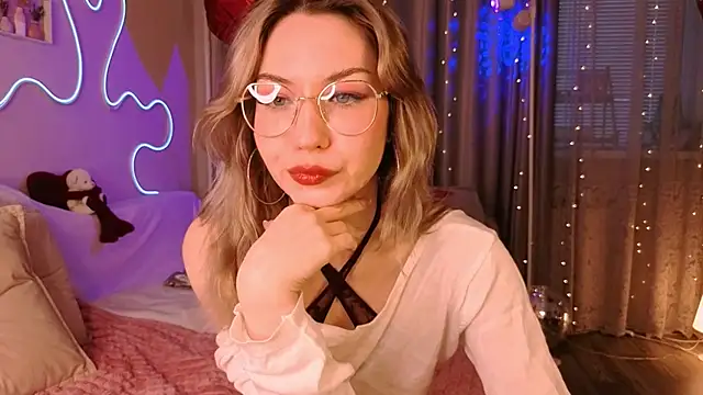 lusciousslily online show from 02/25/26, 01:37