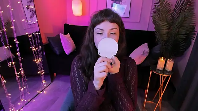 Snapshot of Maykinkya chatting on 02/03/26, 02:44 Maykinkya online show from 02/03/26, 02:44