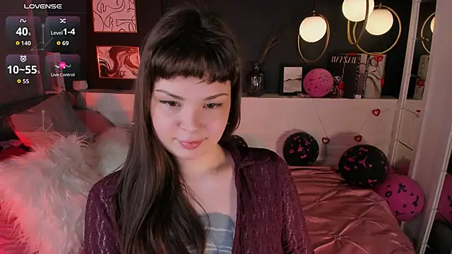 Snapshot of Maykinkya chatting on 02/18/26, 02:24 Maykinkya online show from 02/18/26, 02:24