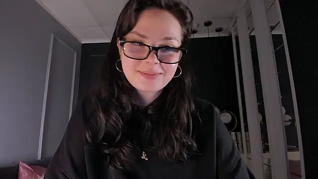 Maykinkya online show from 04/15/26, 07:58