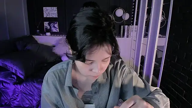 Snapshot of Maykinkya chatting on 07/07/26, 01:48 Maykinkya online show from 07/07/26, 01:48