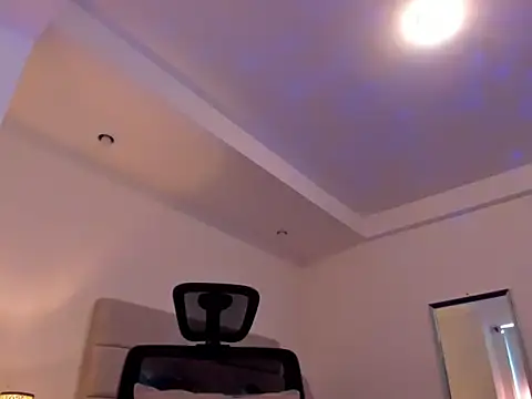 Snapshot of chris_morgan7 chatting on 04/19/26, 06:10 chris morgan7 online show from 04/19/26, 06:10