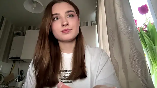 Snapshot of LissaBliss chatting on 03/10/26, 02:11 LissaBliss online show from 03/10/26, 02:11