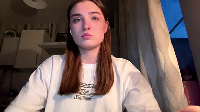 Snapshot of LissaBliss chatting on 03/16/26, 03:16 LissaBliss online show from 03/16/26, 03:16