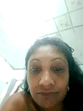 Snapshot of sexykajol2001 chatting on 04/26/26, 04:26 sexykajol2001 online show from 04/26/26, 04:26