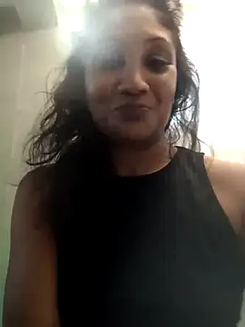 Snapshot of sexykajol2001 chatting on 06/26/26, 11:25 sexykajol2001 online show from 06/26/26, 11:25