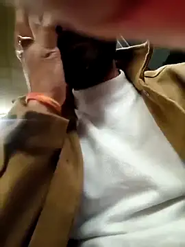 Snapshot of newtube0 chatting on 02/03/26, 02:55 newtube0 online show from 02/03/26, 02:55