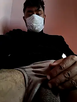 Snapshot of newtube0 chatting on 02/17/26, 08:33 newtube0 online show from 02/17/26, 08:33