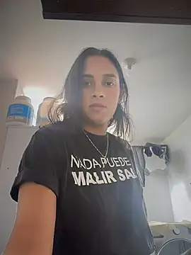 Snapshot of LunaHeat chatting on 07/16/26, 03:18 LunaHeat online show from 07/16/26, 03:18