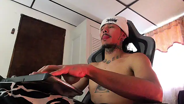 Snapshot of D3v1L88 chatting on 04/03/26, 05:22 D3v1L88 online show from 04/03/26, 05:22