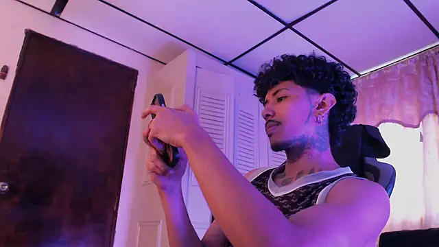 Snapshot of D3v1L88 chatting on 04/09/26, 06:57 D3v1L88 online show from 04/09/26, 06:57