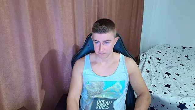 Snapshot of TodMusclePower9 chatting on 02/03/26, 04:32 TodMusclePower9 online show from 02/03/26, 04:32