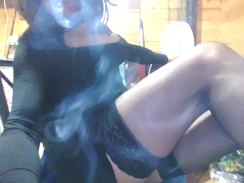 Snapshot of Luanatrav1 chatting on 02/24/26, 12:19 Luanatrav1 online show from 02/24/26, 12:19