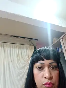 Snapshot of SabrinaColin chatting on 04/29/26, 03:32 SabrinaColin online show from 04/29/26, 03:32