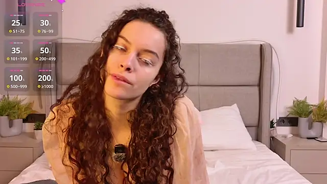 Luna Starlight online show from 02/23/26, 09:12