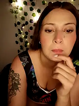 Snapshot of melly_whatson chatting on 02/26/26, 11:20 melly whatson online show from 02/26/26, 11:20