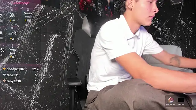 Snapshot of SalvatoreBenford chatting on 02/15/26, 08:16 SalvatoreBenford online show from 02/15/26, 08:16