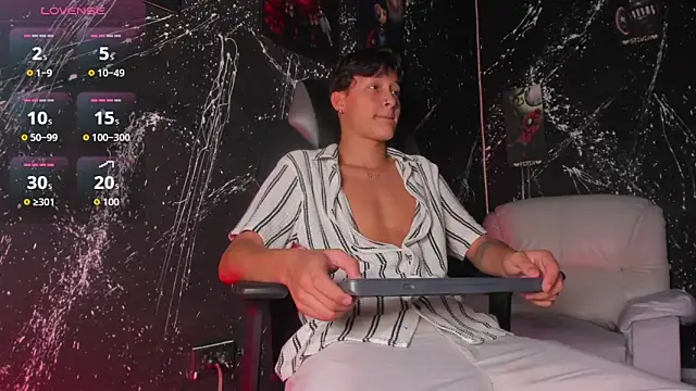 Snapshot of SalvatoreBenford chatting on 02/20/26, 08:31 SalvatoreBenford online show from 02/20/26, 08:31