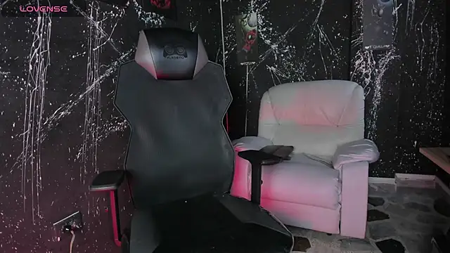 Snapshot of SalvatoreBenford chatting on 02/25/26, 08:07 SalvatoreBenford online show from 02/25/26, 08:07