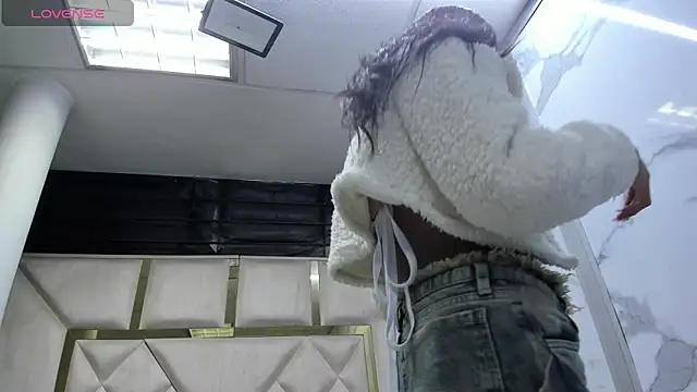 Snapshot of KendallArdent chatting on 03/04/26, 02:12 KendallArdent online show from 03/04/26, 02:12