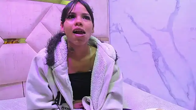 Snapshot of KendallArdent chatting on 04/07/26, 02:17 KendallArdent online show from 04/07/26, 02:17