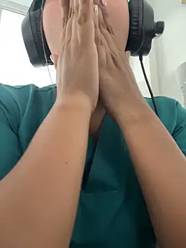 Snapshot of Noa_Harper- chatting on 04/09/26, 08:58 Noa Harper- online show from 04/09/26, 08:58