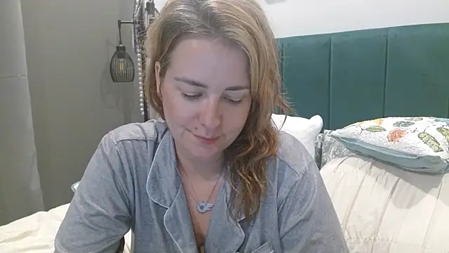 HazelSkyesChat online show from 07/09/26, 01:42
