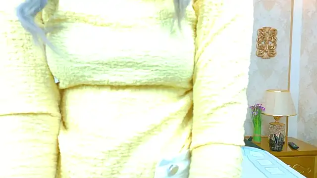 Snapshot of AlanaHouston chatting on 02/12/26, 12:33 AlanaHouston online show from 02/12/26, 12:33