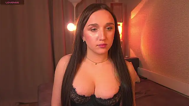 Snapshot of jenniferonlyforu chatting on 03/08/26, 02:43 jenniferonlyforu online show from 03/08/26, 02:43