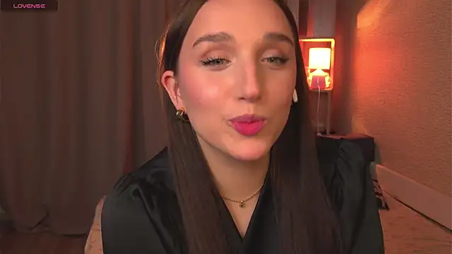 Snapshot of jenniferonlyforu chatting on 03/19/26, 04:55 jenniferonlyforu online show from 03/19/26, 04:55