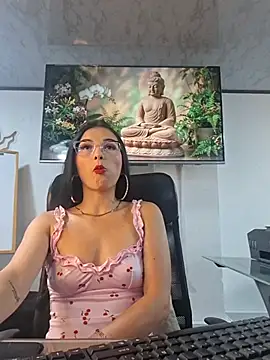 Snapshot of Jade_connor chatting on 07/18/26, 07:50 Jade connor online show from 07/18/26, 07:50