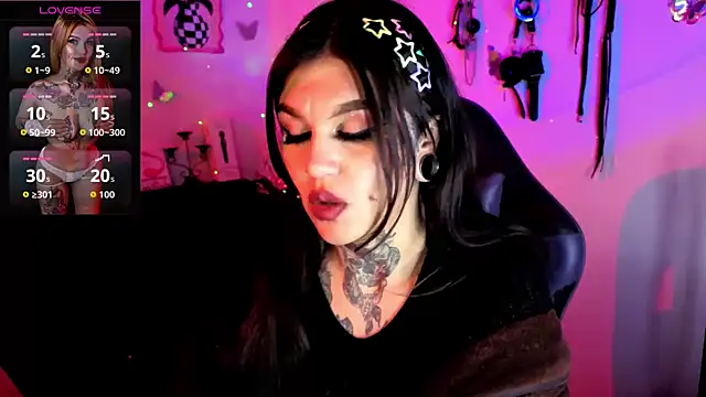 Snapshot of Zoeee_001 chatting on 03/08/26, 04:16 Zoeee 001 online show from 03/08/26, 04:16