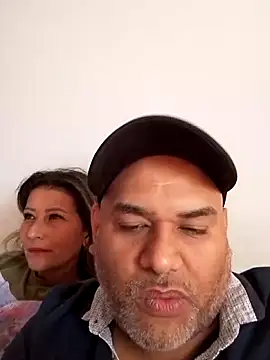 Snapshot of wessAndSandri chatting on 03/28/26, 09:03 wessAndSandri online show from 03/28/26, 09:03