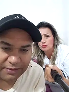 Snapshot of wessAndSandri chatting on 03/31/26, 08:20 wessAndSandri online show from 03/31/26, 08:20