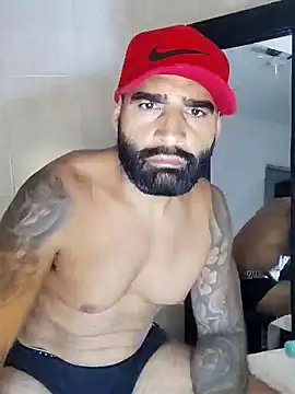 Snapshot of Lucius40 chatting on 02/05/26, 06:29 Lucius40 online show from 02/05/26, 06:29