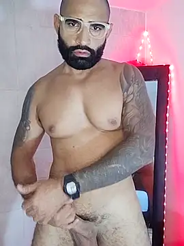 Snapshot of Lucius40 chatting on 02/14/26, 10:50 Lucius40 online show from 02/14/26, 10:50