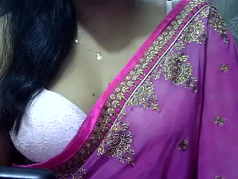 Snapshot of SumaiyaSultana chatting on 07/09/26, 04:33 SumaiyaSultana online show from 07/09/26, 04:33