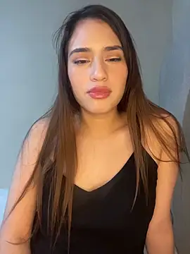 Snapshot of romyamo chatting on 02/15/26, 07:16 romyamo online show from 02/15/26, 07:16