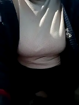 Snapshot of Tulip_ii chatting on 02/15/26, 03:14 Tulip ii online show from 02/15/26, 03:14