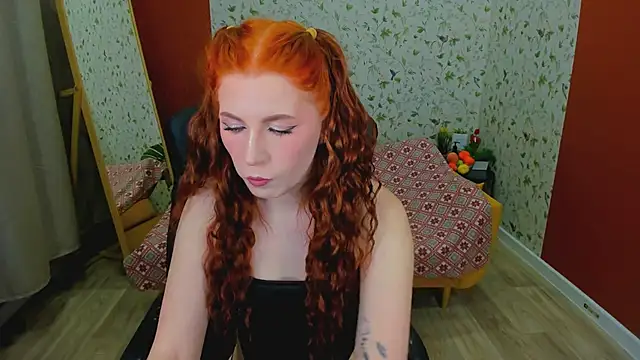 Snapshot of MiraBoom chatting on 02/19/26, 09:44 MiraBoom online show from 02/19/26, 09:44