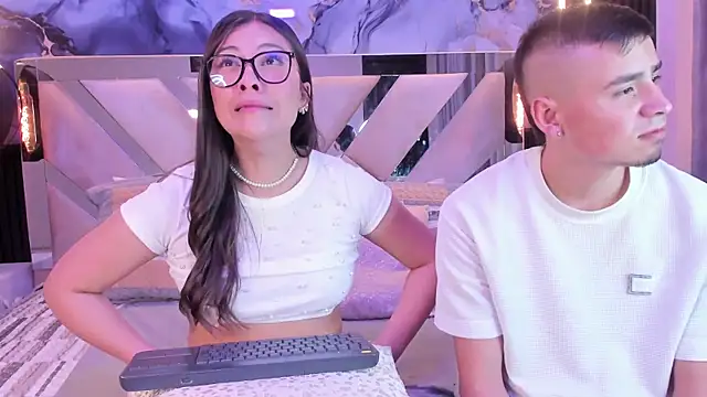 Snapshot of ChloeandAdam chatting on 02/13/26, 04:41 ChloeandAdam online show from 02/13/26, 04:41