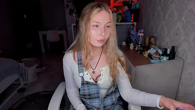 Snapshot of Marcellis_Charm chatting on 04/25/26, 07:00 Marcellis Charm online show from 04/25/26, 07:00