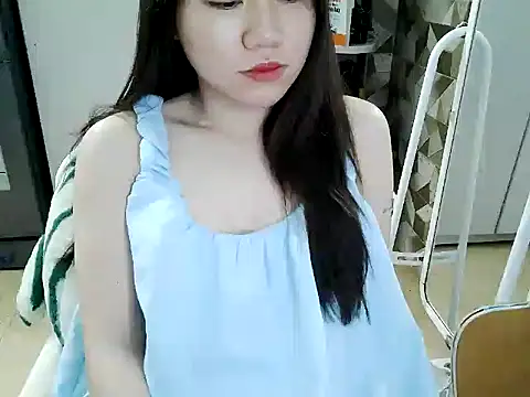 Amy8386 online show from 02/05/26, 04:11