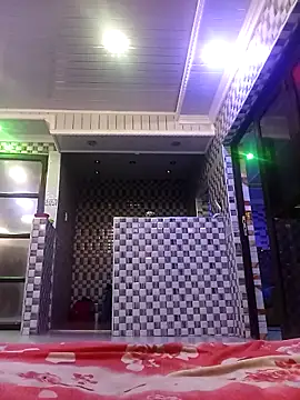 Snapshot of minniemoreee chatting on 02/28/26, 12:22 minniemoreee online show from 02/28/26, 12:22