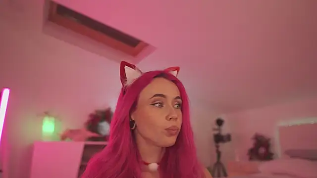 Sarah Pink online show from 12/25/24, 05:37